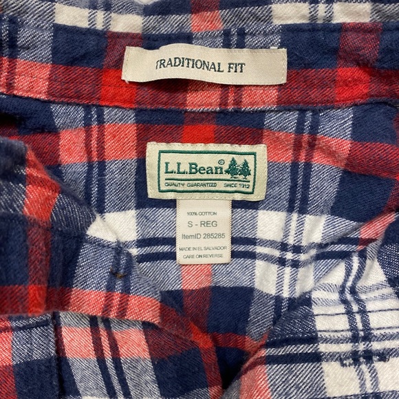 MOVING SALE 🚚 LLBean Plaid Flannel Shirt Slightly Fitted Size S - Picture 2 of 2